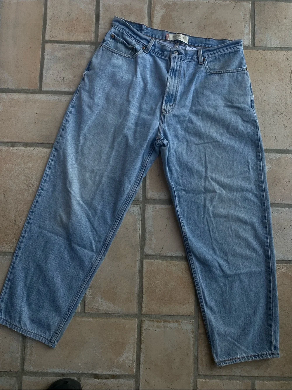 Levi's 560 Relaxed Comfort Fit Light Blue Denim Jeans - W38 L32